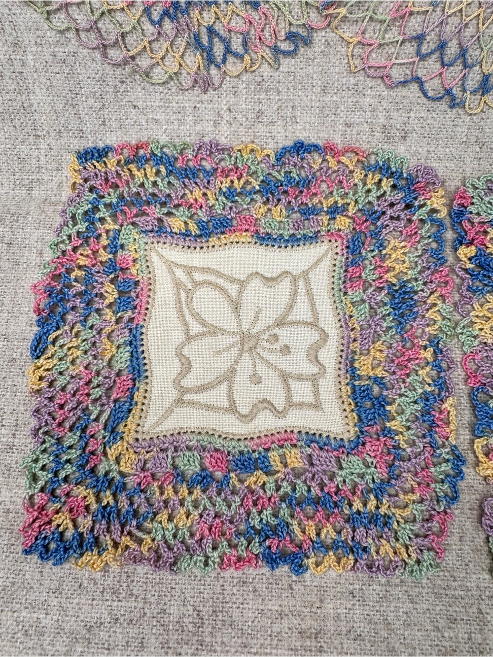 5 handmade colorful doilies rainbow, embroidered centers - Picture 2 of 5